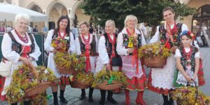 KGW “Tenczynianki” z bukietem ziół w Krakowie