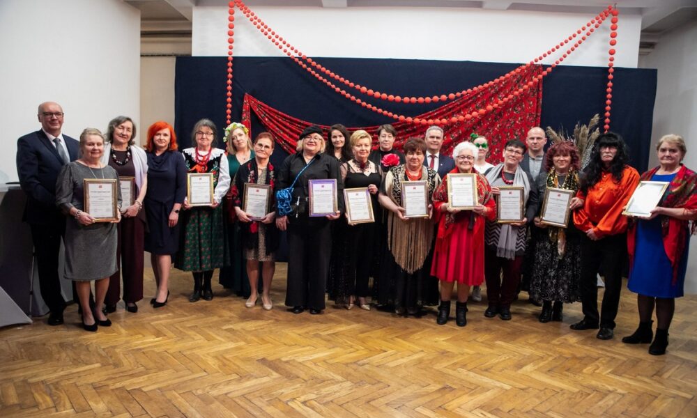 Panie z KGW z organizatorami imprezy