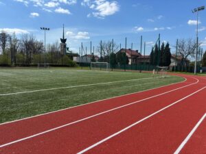 Orlik lekkoatletyczny w Woli Filipowskiej już służy mieszkańcom Zdjęcie fragmentu bieżni i boiska Orlik