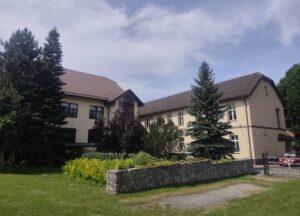 Prace modernizacyjne w kolejnych szkołach