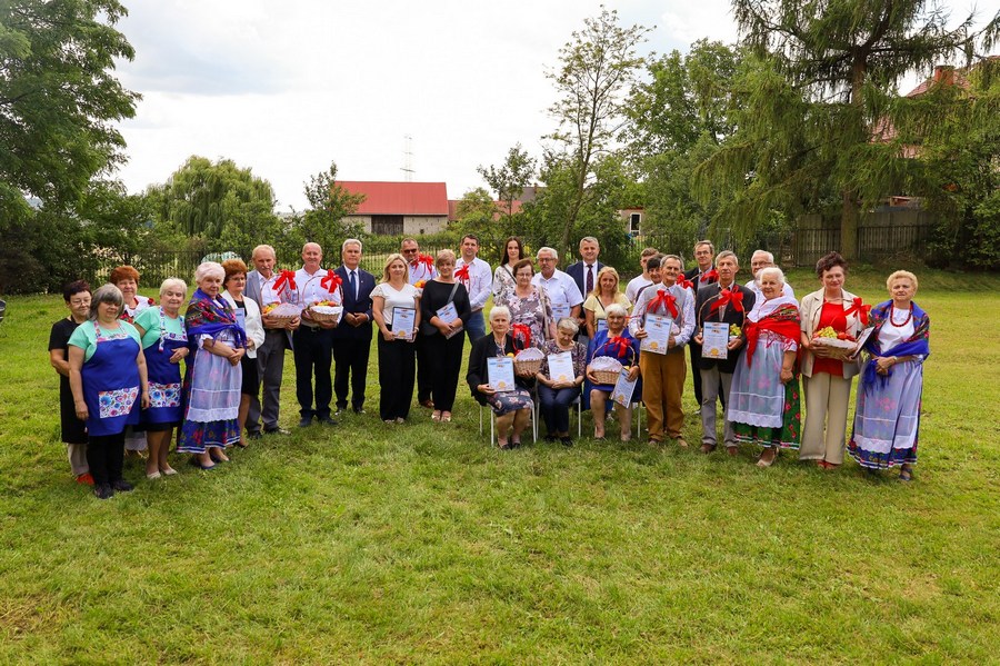 Wiejskie Dożynki w Siedlcu Uczestnicy dożynek